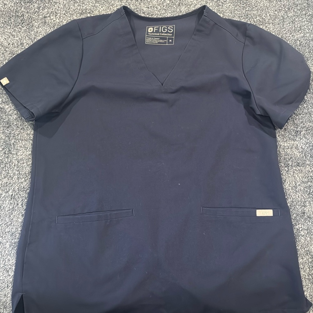 Figs two pocket scrub top
